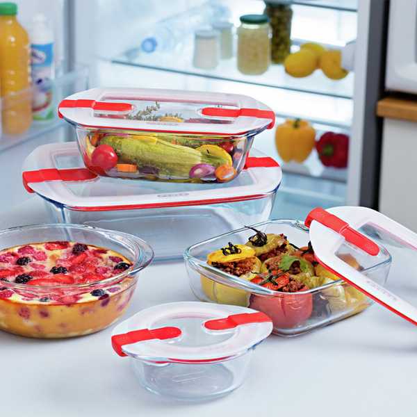 Food storage containers.